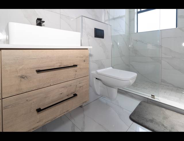 3 BEDROOM HOUSE FOR SALE IN SANDOWN